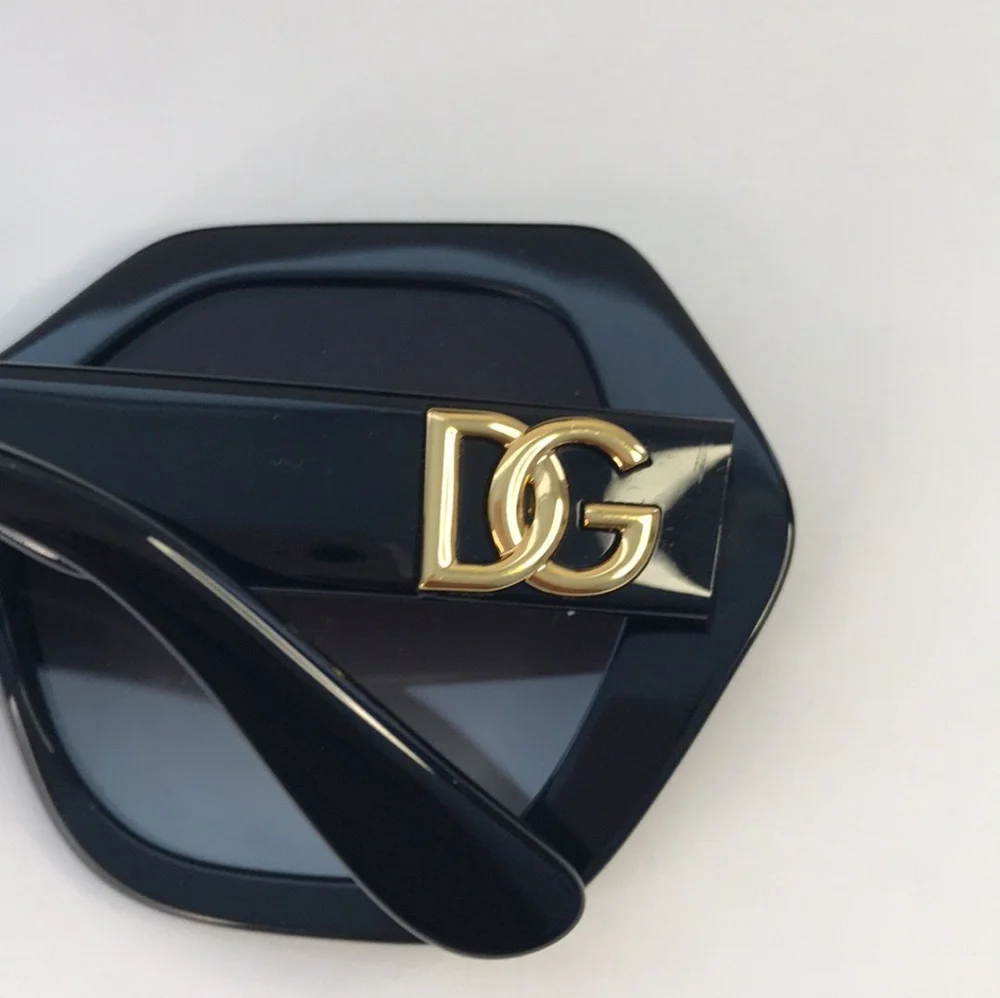 💯 - New Authentic Dolce and Gabbana Gradient Black Irregular Ladies Sunglass…